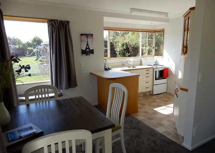 Stoke\'S Cosy Cottage